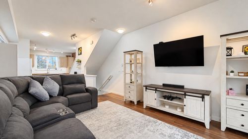 114-14833 61 Ave, Surrey, BC, V3S6T6 | Card Image