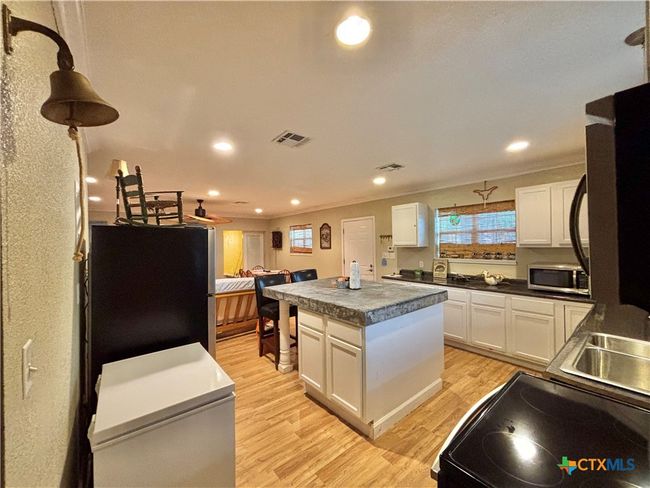 1306 Madison Ave, House other with 3 bedrooms, 2 bathrooms and null parking in Port O Connor TX | Image 4