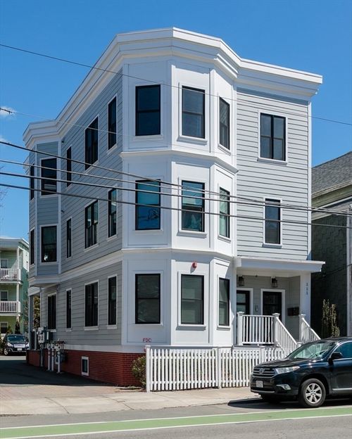 c-111 Beacon Street, Somerville, MA, 02143 | Card Image