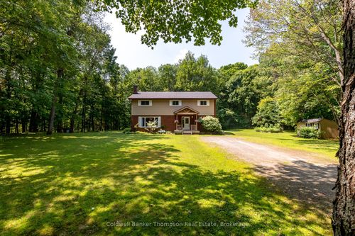 40 White Birch Lane, Huntsville, ON, P1H0G7 | Card Image
