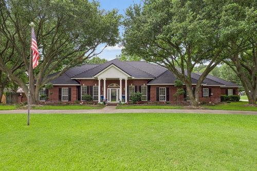 400 Timberlake Dr, Azle, TX, 76020-4136 | Card Image