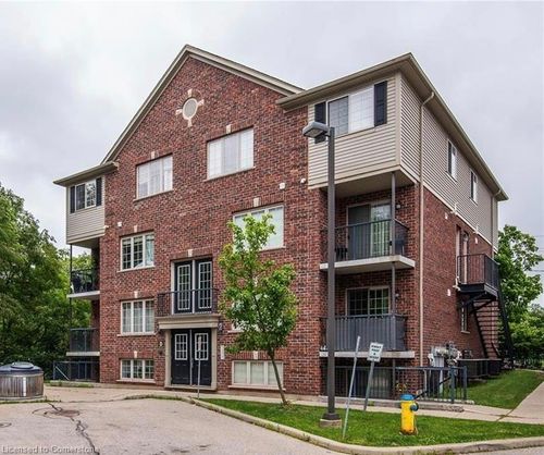 32-950 Highland Rd W, Kitchener, ON, N2N0A5 | Card Image