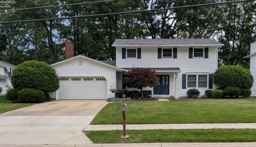 1371 Sanford St, Vermilion, OH, 44089-1555 | Card Image