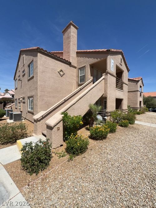 239-3450 Erva St, Las Vegas, NV, 89117-6320 | Card Image