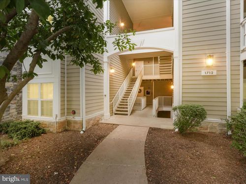 apt-26-1712 Lake Shore Crest Dr, Reston, VA, 20190-3245 | Card Image