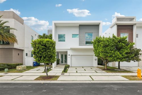 10445 Nw 68th Ter, Doral, FL, 33178-5635 | Card Image