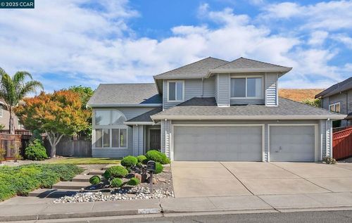 2701 Goularte Dr, Pinole, CA, 94564-2904 | Card Image