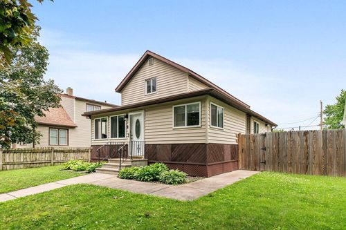 608 2nd Street S, La Crescent, MN, 55947 | Card Image