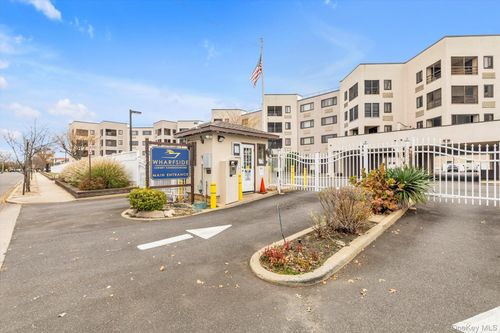 106-725 Miller Ave, Freeport, NY, 11520-6351 | Card Image