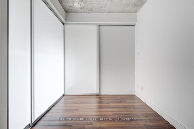 2109 - 210 Simcoe St, Condo with 1 bedrooms, 1 bathrooms and null parking in Toronto ON | Image 17