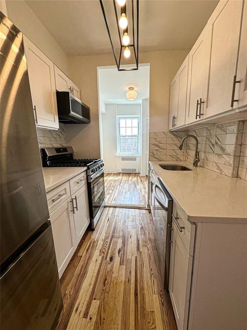 apt-a67-35 78th St, Jackson Heights, NY, 11372-4737 | Card Image