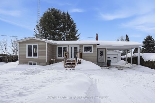 250 Pattee Road, Champlain, ON, K6A2R2 | Card Image