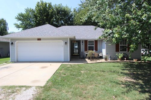 321 Shark Cir, Sparta, MO, 65753-9446 | Card Image