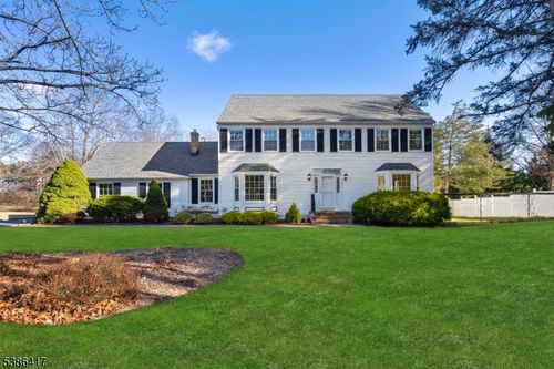 4 Westminster Dr, Annandale, NJ, 08801-3306 | Card Image