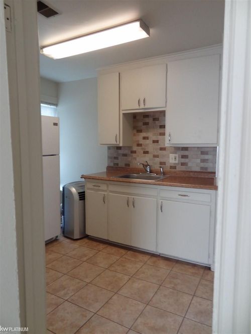 172 North #2 Avenue, Mt Clemens, MI, 48043 | Card Image