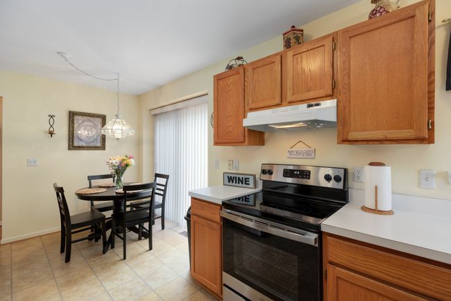 1025 Yorick Path, Condo with 3 bedrooms, 3 bathrooms and null parking in Wixom MI | Image 9
