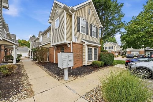 134-3394 Lenox Village Dr, Fairlawn, OH, 44333-4434 | Card Image