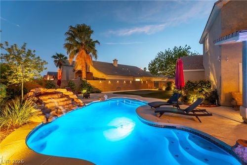 2840 Thicket Willow St, Las Vegas, NV, 89135-2033 | Card Image