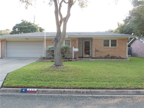 126 Marie Pl, Portland, TX, 78374-1416 | Card Image