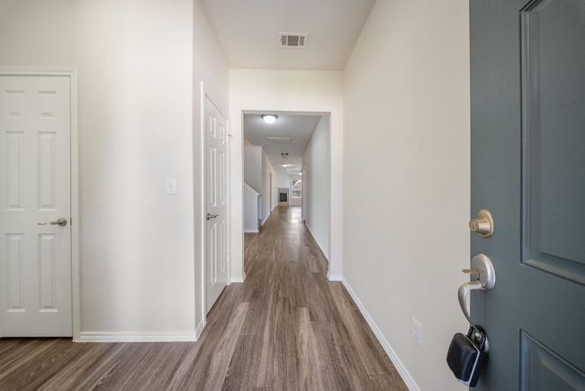 2080 Lost Timbers Dr, House other with 5 bedrooms, 3 bathrooms and 2 parking in Conroe TX | Image 8