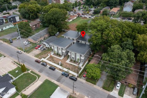 c-2002 Herman Street, Nashville, TN, 37208 | Card Image