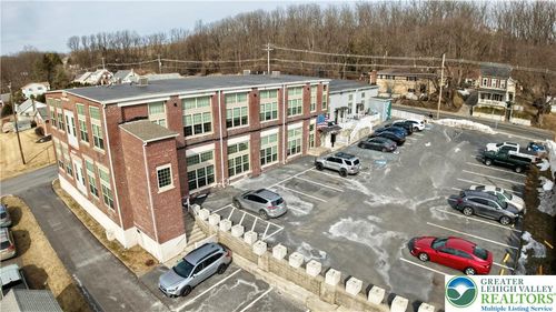 204-374 W Main St, BATH, PA, 18014-1066 | Card Image