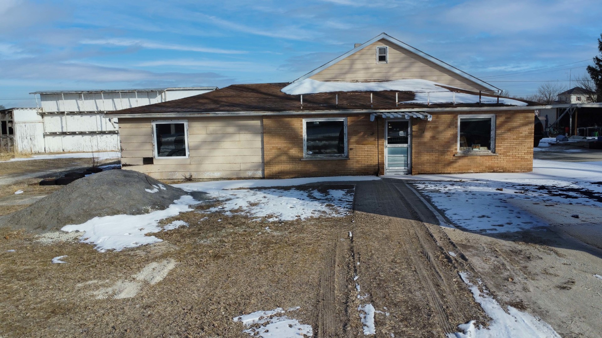 7429 E Chiniquy St, Saint Anne, IL 60964
