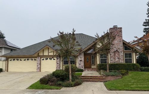 7725 Blackwater Way, Sacramento, CA, 95831-5787 | Card Image