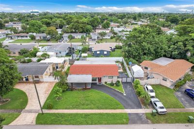 721 Sw 68th Ave, House other with 3 bedrooms, 2 bathrooms and null parking in Pembroke Pines FL | Image 3