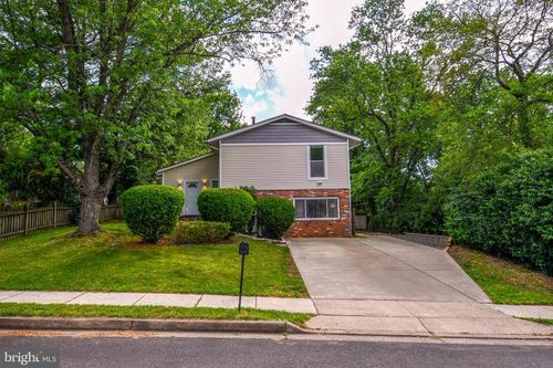 13703 Lynncroft Dr, CHANTILLY, VA, 20151-3421 | Card Image