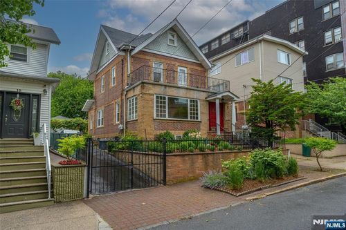 17 77th, North Bergen, NJ, 07047 | Card Image