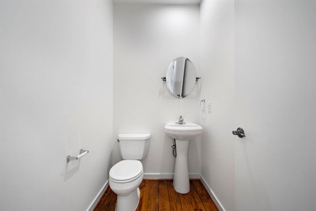 APT-7 - 5920 Fairdale Ln, Townhouse with 2 bedrooms, 3 bathrooms and null parking in Houston TX | Image 10