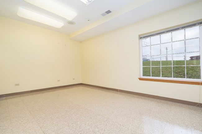 Bonus area, can be separated from other suite area | Image 31