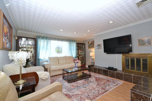 115 Arlington Rd, Ronkonkoma, NY, 11779-1642 | Card Image