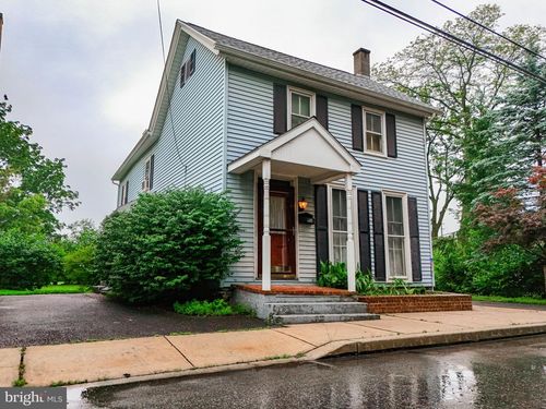 7 S Jackson St, STRASBURG, PA, 17579-1101 | Card Image
