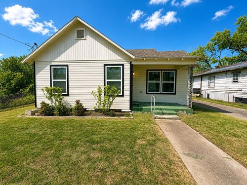 1526 E 32nd 1/2 St, Houston, TX, 77022-5318 | Card Image