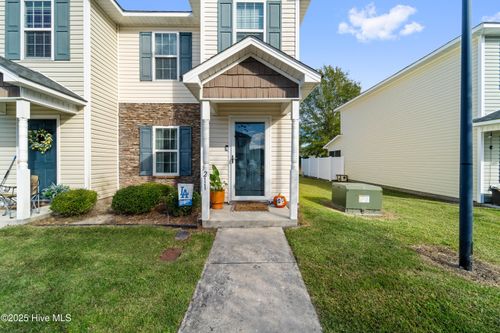 211 Glen Cannon Dr, Jacksonville, NC, 28546-8416 | Card Image