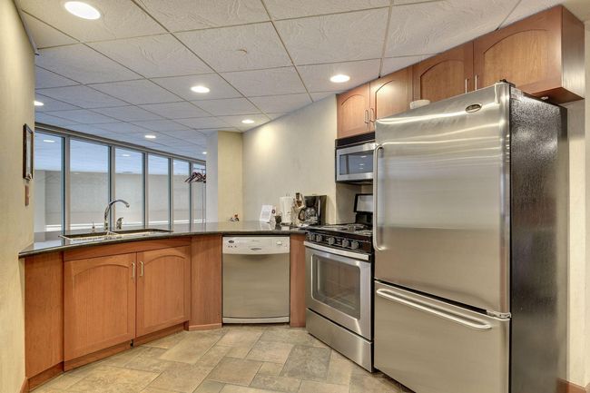 UNIT-1002 - 78 10 Th St E, Condo with 2 bedrooms, 1 bathrooms and null parking in Saint Paul MN | Image 30