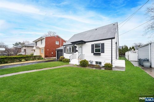 21 Mary St, Lodi, NJ, 07644-2143 | Card Image