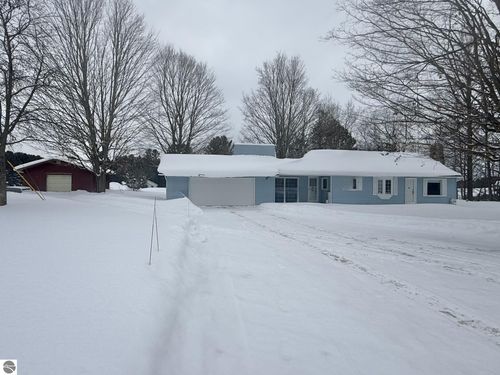 6691 N Long Lake Road, Traverse City, MI, 49685 | Card Image