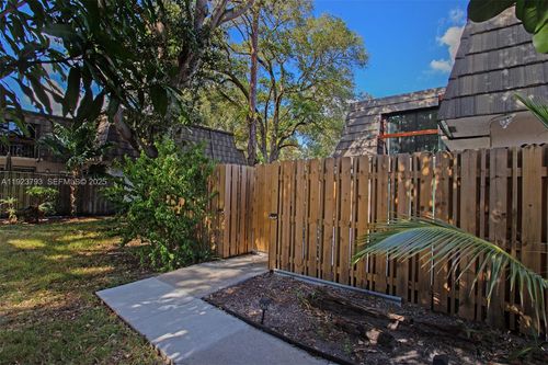 apt-c-4059 Palm Bay Cir, West Palm Beach, FL, 33406-9033 | Card Image