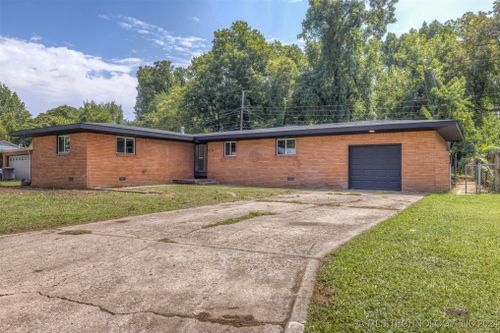 4207 Fleetwood Drive, Bartlesville, OK, 74006 | Card Image