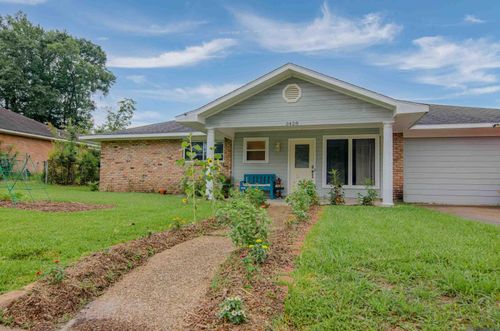 3428 Madeira Dr, Baton Rouge, LA, 70810-1221 | Card Image