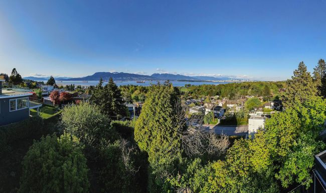 4415 W 4 Th Avenue, House other with 3 bedrooms, 1 bathrooms and null parking in Vancouver BC | Image 3