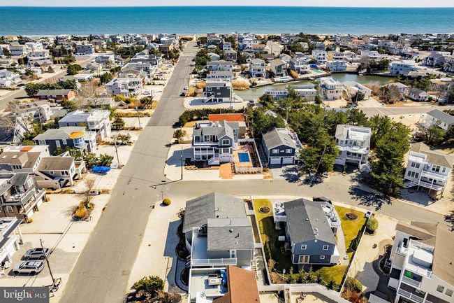 10 W Essex Ave, Home with 3 bedrooms, 3 bathrooms and null parking in Harvey Cedars NJ | Image 42