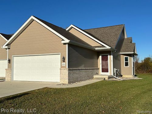 12113 Innsbruck, Vienna Twp, MI, 48420 | Card Image