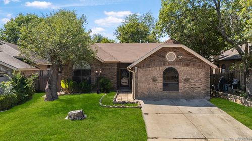 2827 Coast Plain Dr, San Antonio, TX, 78245-3001 | Card Image