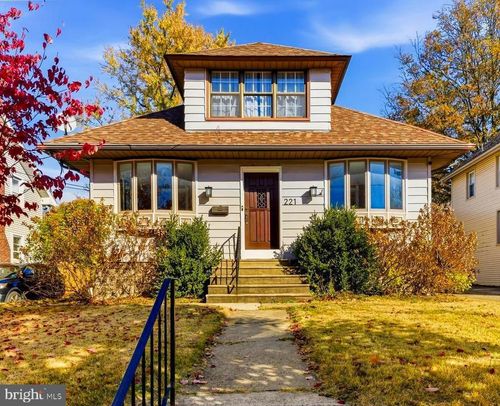 221 Richey Ave, COLLINGSWOOD, NJ, 08107-2328 | Card Image