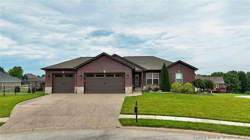 2904 Coldstream Dr, Jeffersonville, IN, 47130-7625 | Card Image
