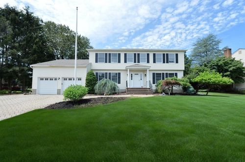 6 Meester St, Mahwah, NJ, 07430-2930 | Card Image